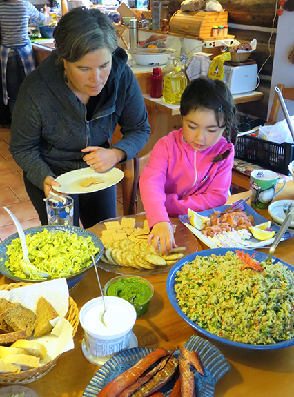 FOODS FOM THE ISLANDS: CHANGING THE WAY WE FEED OUR KIDS