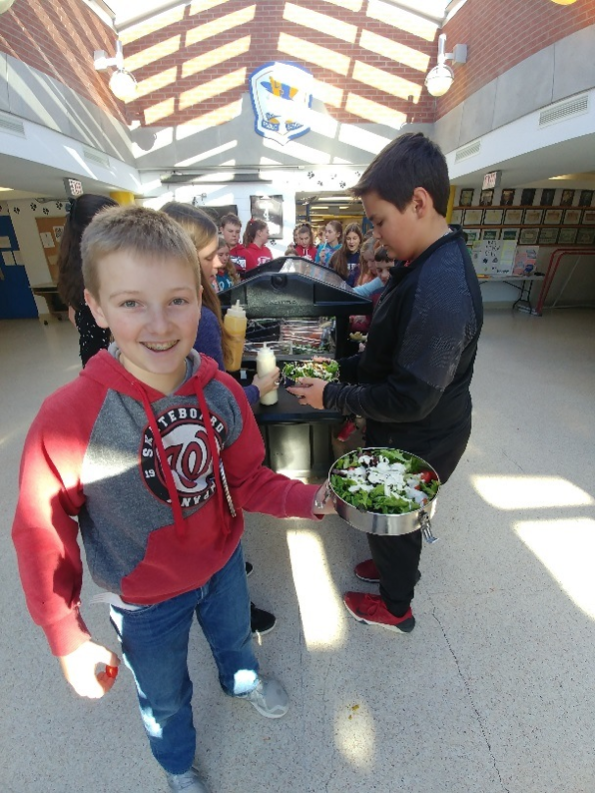 Loughborough Public School Garden and Salad Bar Program 